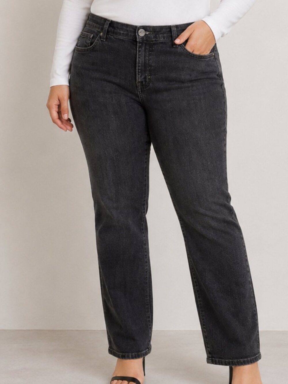 Style & Co. by Jenni Women’s Size 6 Short Charcoal Gray Straight Leg Jeans